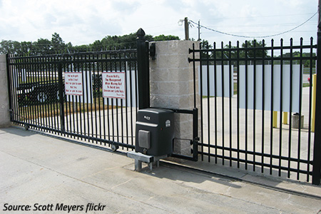what should I look for when choosing a self storage facility