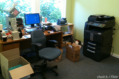 How to pack office equipment